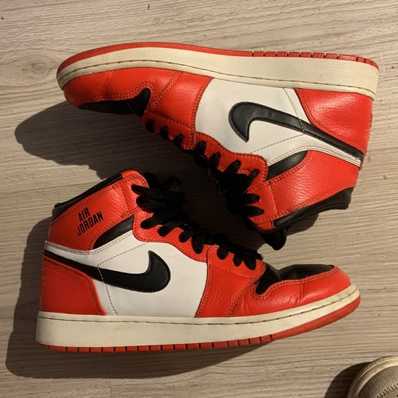 Jordan 1 Chicago Black toes - Picture 2 of 4
